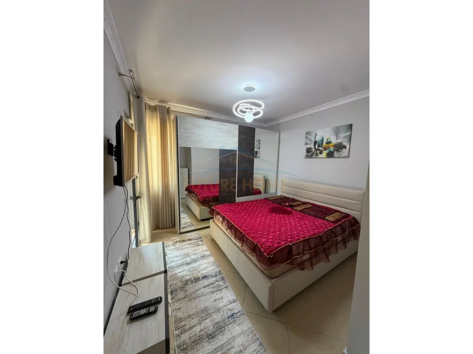 Tirane, jepet me qera apartament 1+1+Ballkon Kati 2, 54 m² 450 € (Kompleksi Molla)