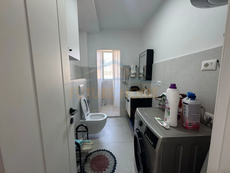 Tirane, shitet apartament 1+1+Aneks+Ballkon Kati 4, 59 m² 129.000 € (Bulevardi Bajram Curri)