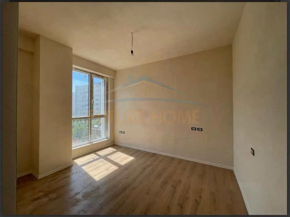 Tirane, shitet apartament 3+1 Kati 3, 135 m² 420.000 € (Komuna e Parisit)