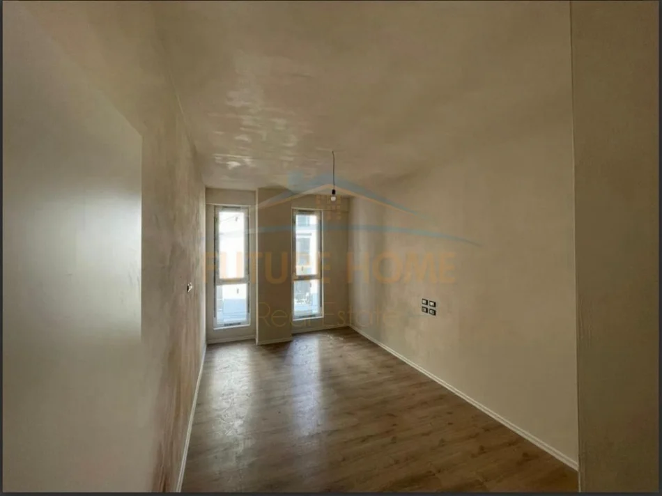 Tirane, shitet apartament 3+1+Ballkon Kati 3, 135 m² 420.000 € (KOMUNA E PARISIT)