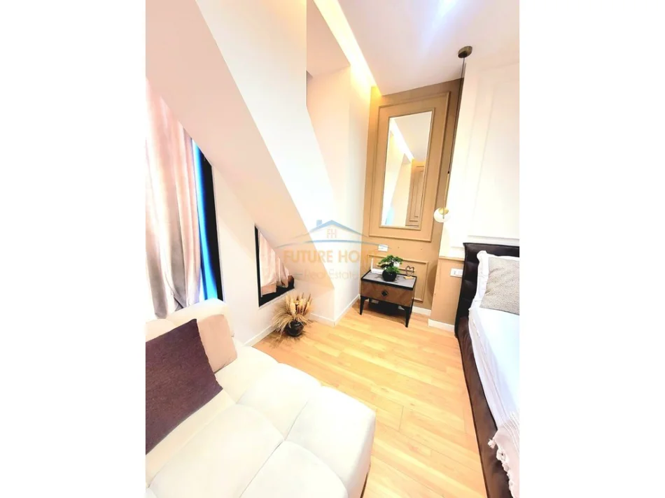 Tirane, shitet garsonier Kati 10, 43 m² 125.000 € (Rruga e Kavajës, Kompleksi Square 21)