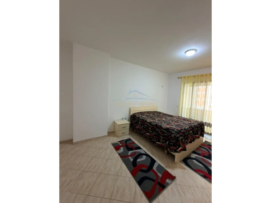 Tirane, jepet me qera apartament 1+1+Ballkon Kati 1, 64 m² 430 € 