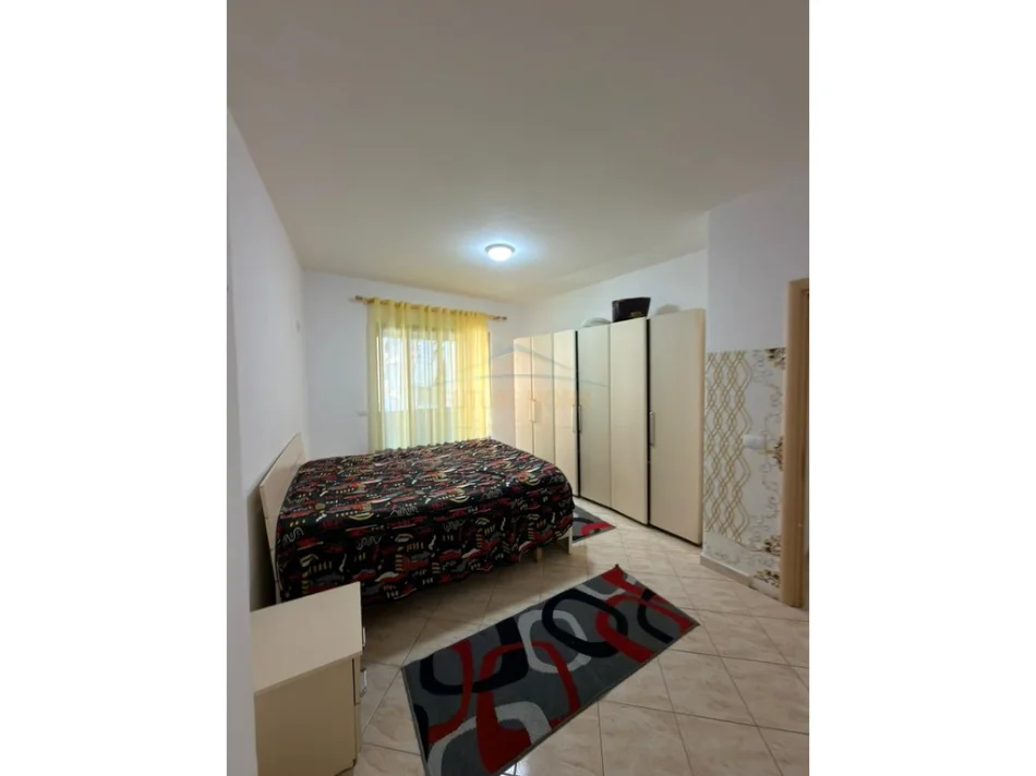 Tirane, jepet me qera apartament 1+1 Kati 1, 64 m² 430 € (Unaza e Re)