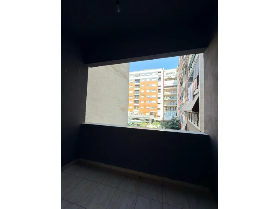 Tirane, jepet me qera apartament 1+1 Kati 1, 64 m² 430 € (Unaza e Re)