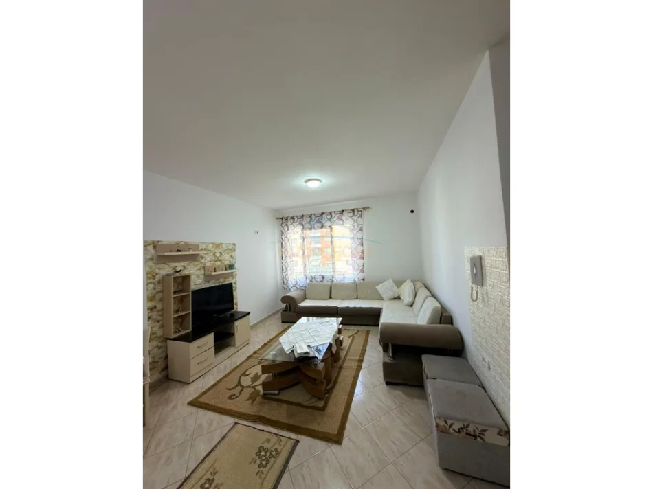 Tirane, jepet me qera apartament 1+1 Kati 1, 64 m² 430 € (Unaza e Re)
