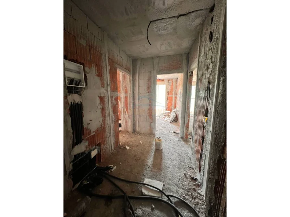 Shitet, Apartament 2+1, Paskuqan 0696069906