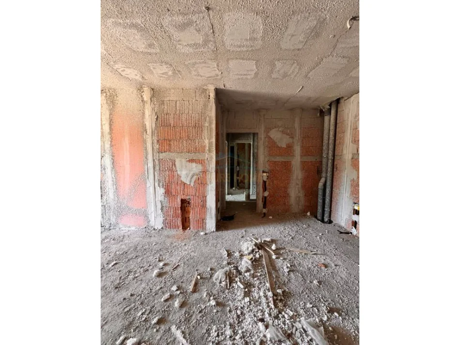 Shitet, Apartament 2+1, Paskuqan 0696069906