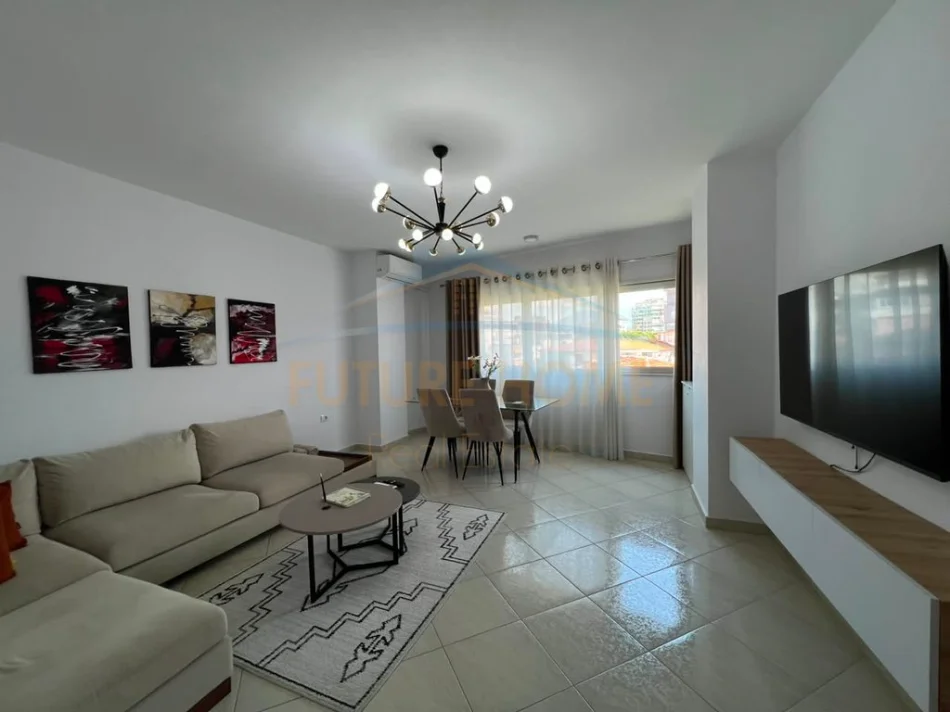 Tirane, shitet apartament 2+1+Ballkon Kati 4, 76 m² 230.000 € (Komuna e Parisit)