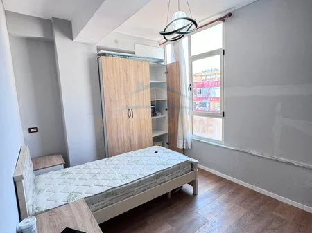 Tirane, shitet apartament 2+1 Kati 8, 75 m² 125.000 € 
