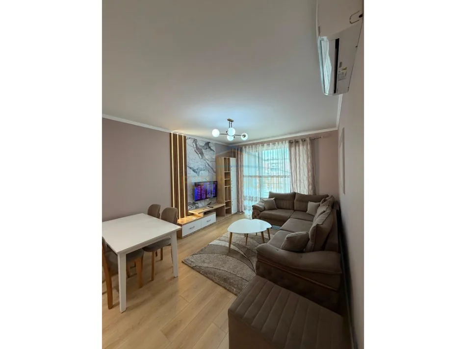 Qera, Apartament 2+1+Post Parkimi, Unaza e Re 0696069906
