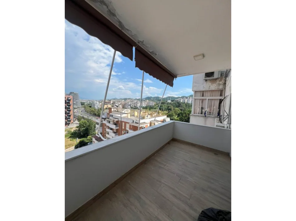 Tirane, shitet apartament 2+1+Aneks+Ballkon Kati 9, 102 m² 300.000 € 