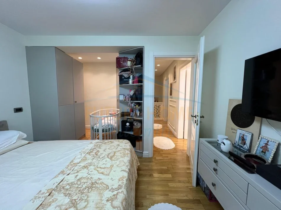 Tirane, Shitet Duplex 3+1+3+Verande,  Kati 1& 2, 181,57 m² 310.000 € (Rezidenca Kodra e Diellit 2)