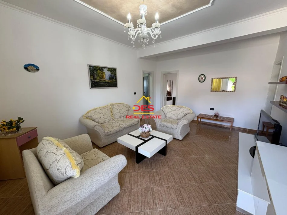 Vlore, jepet me qera shtepi 1+1 Kati 0, 70 m² 300 € (Lagjja Pavarsia)