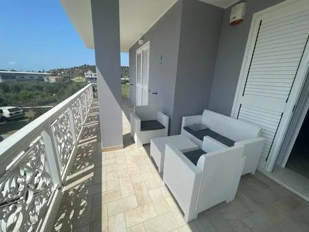 Tirane, shes shtepi 3+1+Ballkon , 190 m² 350.000 € (VORE)