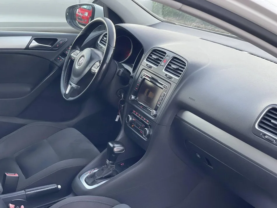 Tirane, shes makine VW GOLF 6 Benzin, e bardhë automatik Klima 226.000 km 6.290 €