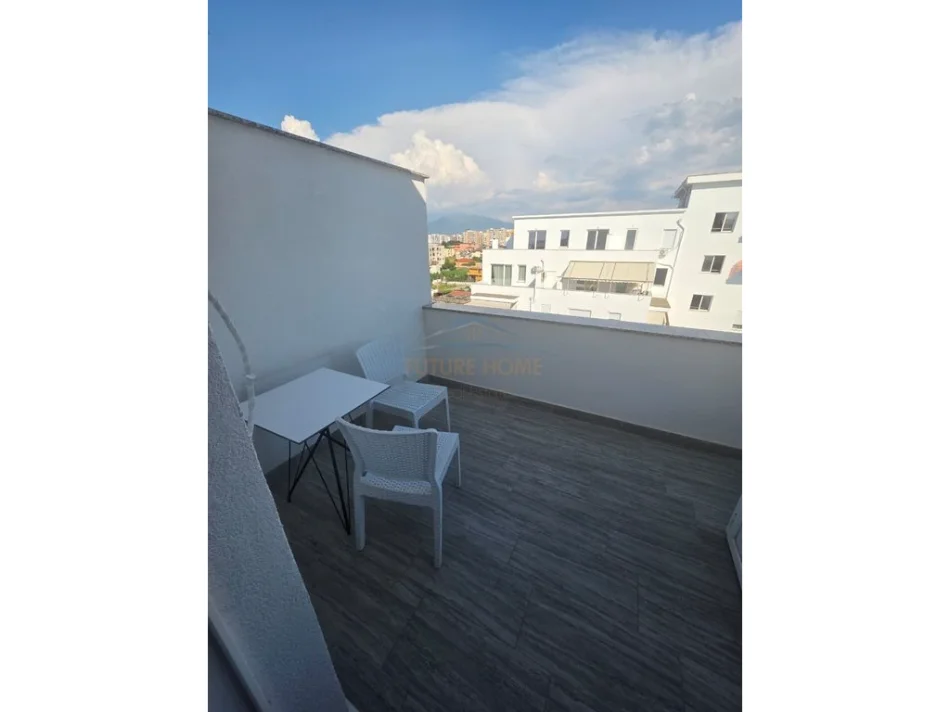 Tirane, jepet me qera garsonier Kati 5, 28 m² 350 € (UNAZA E RE)