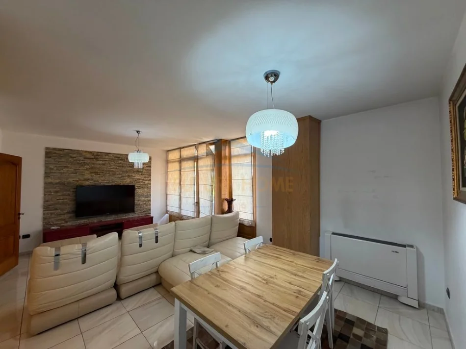 Tirane, shes apartament 2+1+Ballkon , 94 m² 310.000 € 