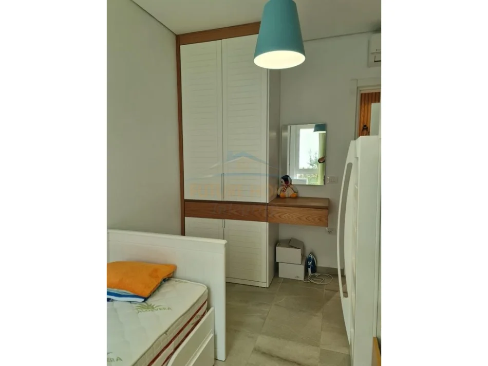Gjiri Lalezit | Hamallaj, shes apartament 2+1+Ballkon , 98 m² 390.000 € 