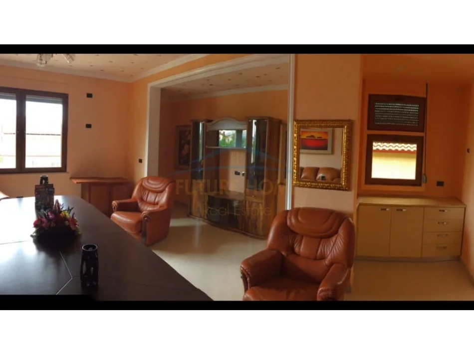 Tirane, shitet Vile Vile 3 Katshe , 620 m² 450.000 € (rruga paloke kurti)