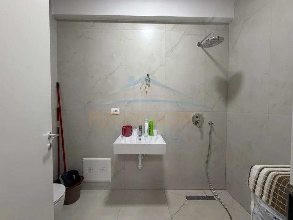 Shitet, Apartament 1+1+Post Parkimi, Rezidenca OxA, 105.000 €