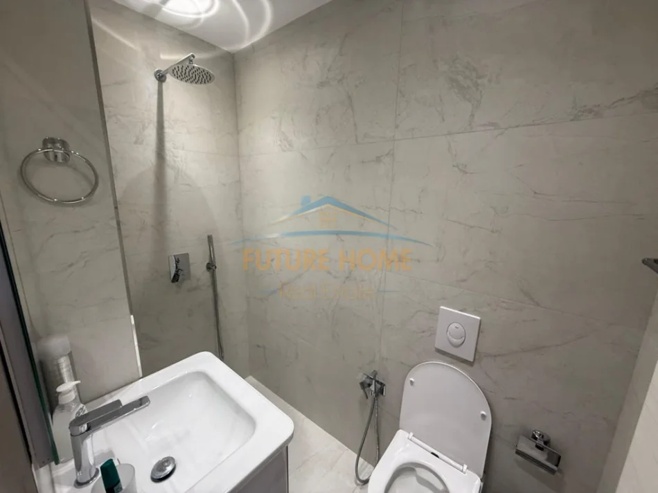 Tirane, jepet me qera apartament 2+1+Ballkon Kati 1, 87 m² 700 € (Dritan Hoxha)