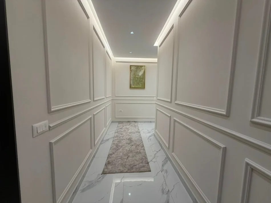Tirane, jepet me qera apartament 2+1 Kati 2, 98 m² 850 € 