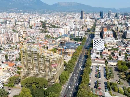 Tirane, shitet apartament 2+1+Ballkon Kati 8, 88 m² 155.000 € (Rruga Dritan Hoxha)
