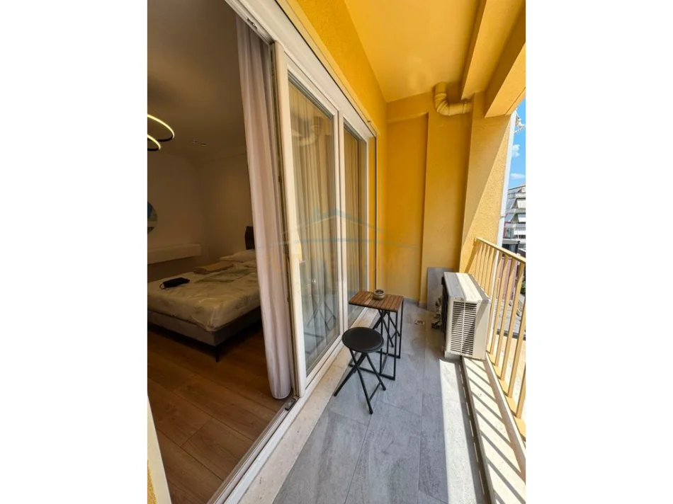 Tirane, jepet me qera apartament 1+1+Ballkon Kati 1, 70 m² 650 € (Rruga e selites se vjeter)