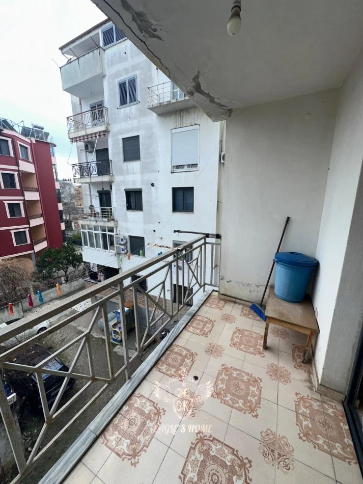 Durres, jepet me qera apartament 1+1+Ballkon Kati 2, 60 m² 300 € 