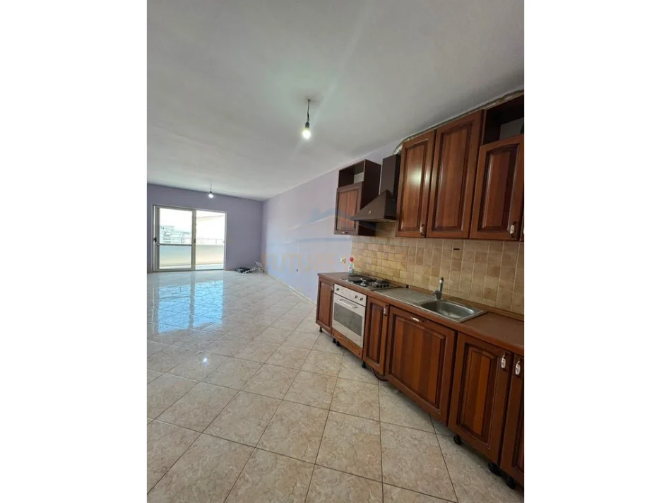 Tirane, shitet apartament 1+1 Kati 5, 86 m² 112.000 € 