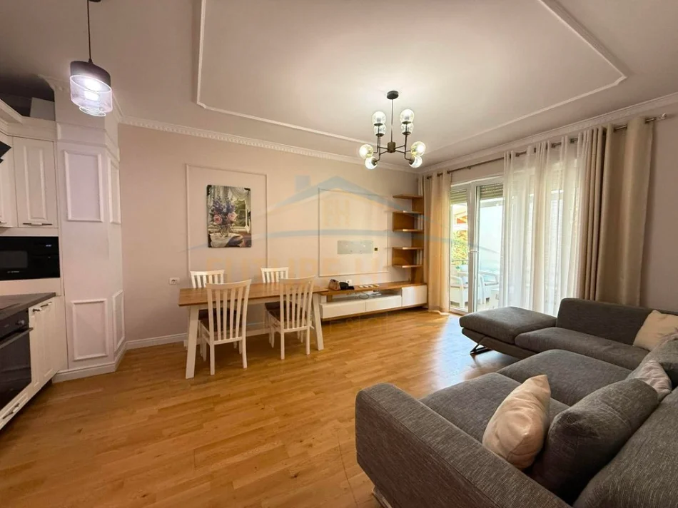 Tirane, shitet apartament 3+1 Kati 2, 117 m² 340.000 € (KOPSHTI ZOOLOGJIK ,RRUGA EDUARD MANO)