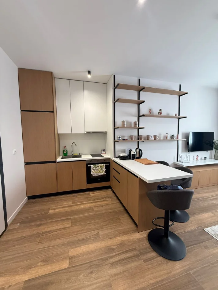 Tirane, shitet apartament 1+1 Kati 1, 70 m² 175.000 € 