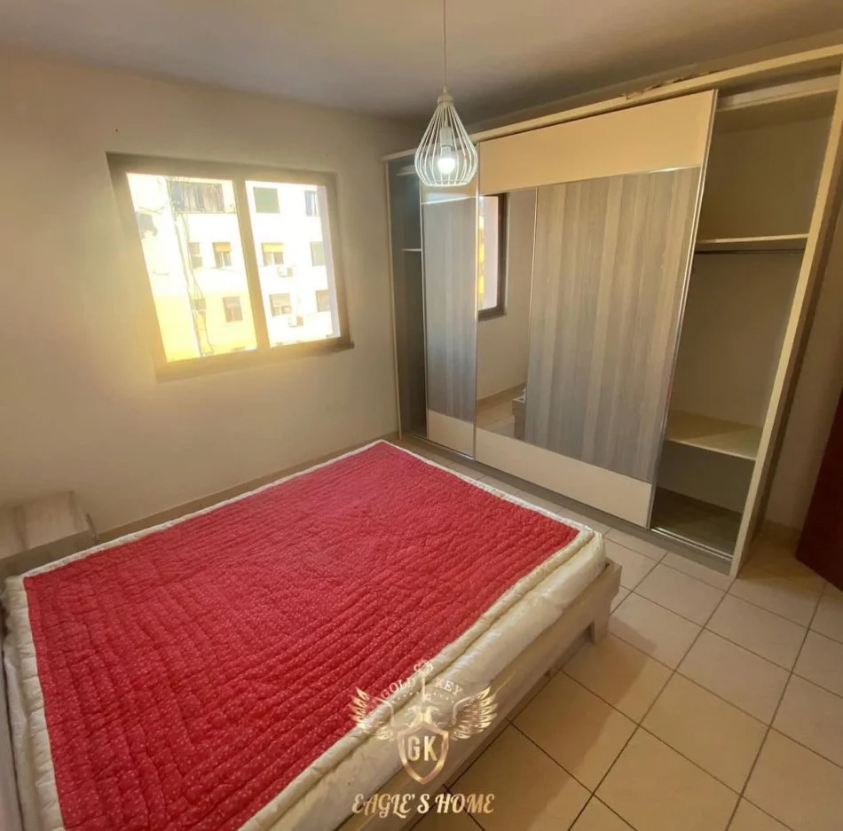 Durres, jepet me qera 1+1 Kati 4, 250 € 