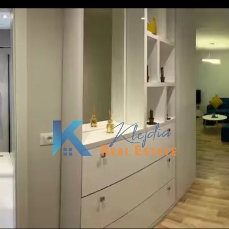 Tirane, jap me qera apartament 1+1+Ballkon Kati 3, 55 m² 570 € (Bulevardi Zogu I)