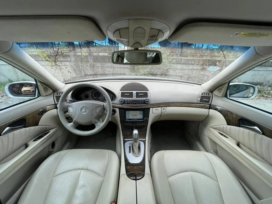 Tirane, shes makine MERCEDES E 270 CDI Nafte, gri metalizato automatik Klima 360.000 km 3.690 €