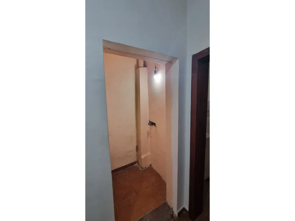 Tirane, shitet apartament 3+1+Ballkon Kati 2, 116 m² 240.000 € (Rruga e Kavajës)