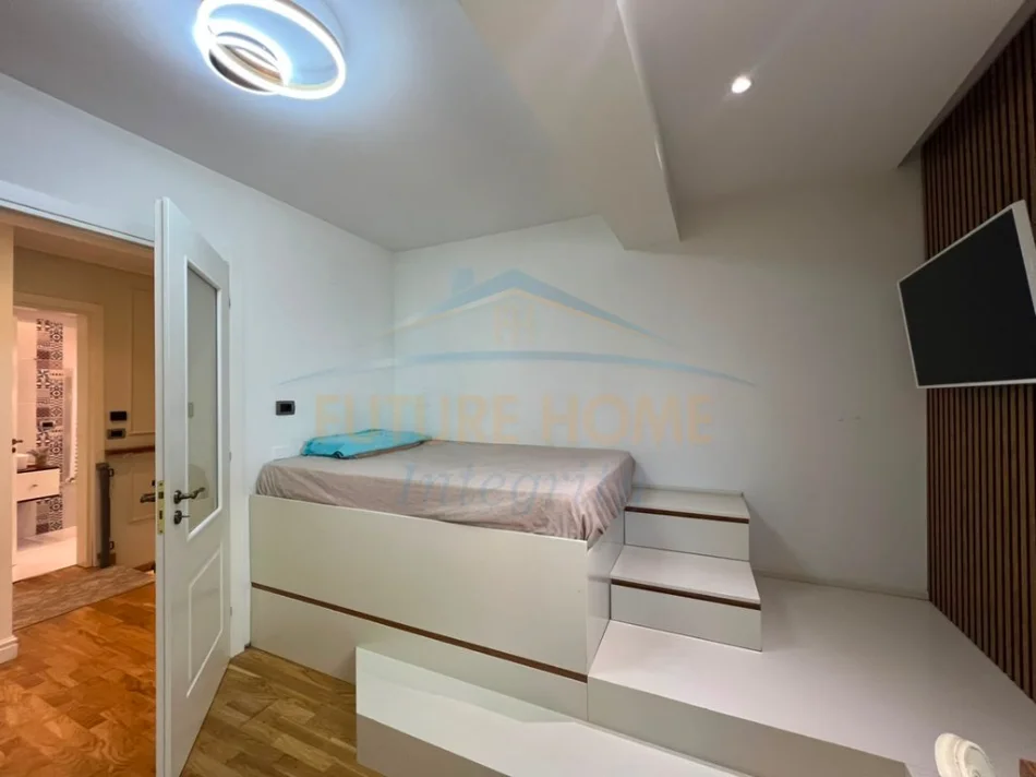 Tirane, shitet apartament Dublex 3+1+2,  310.000 € (Rezidenca Kodra e Diellit 2)