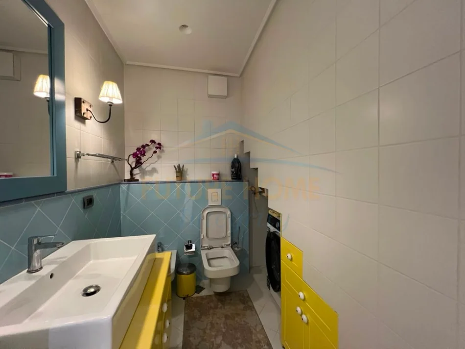 Tirane, shitet apartament Dublex 3+1+2,  310.000 € (Rezidenca Kodra e Diellit 2)