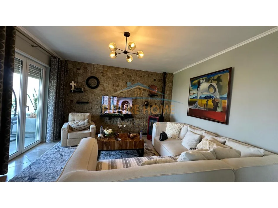 Tirane, shitet apartament 2+1+Ballkon Kati 2, 123 m² 280.000 € (KOPSHTI BOTANIK)