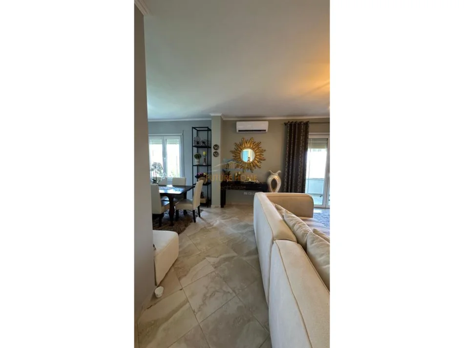 Tirane, shitet apartament 2+1+Ballkon Kati 2, 123 m² 280.000 € (KOPSHTI BOTANIK)