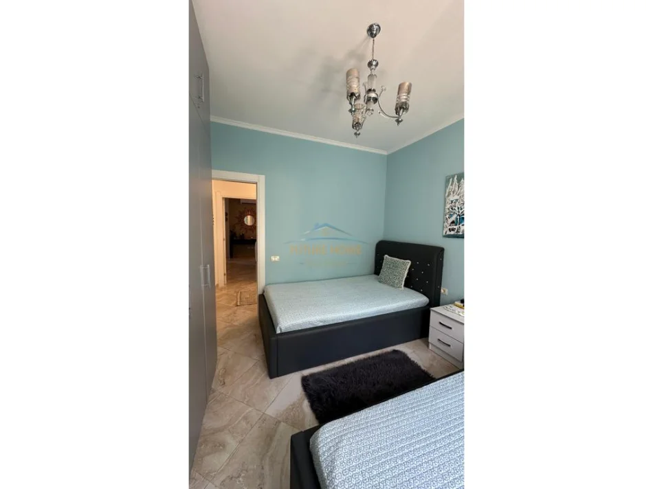 Tirane, shitet apartament 2+1+Ballkon Kati 2, 123 m² 280.000 € (KOPSHTI BOTANIK)
