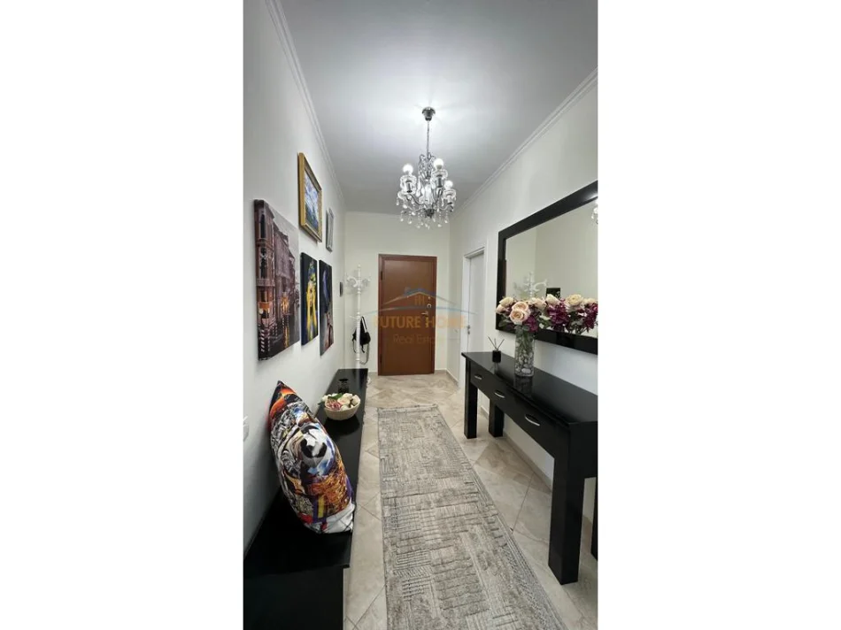 Tirane, shitet apartament 2+1+Aneks+Ballkon Kati 2, 123 m² 280.000 € (Kopeshti Botanik)