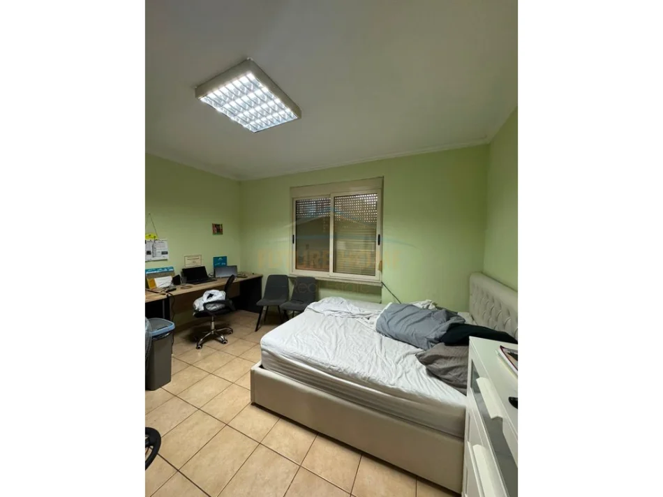 Tirane, jepet me qera apartament Vile 3 Katshe Kati 0, 407 m² 2.000 € (Kodra e Priftit)