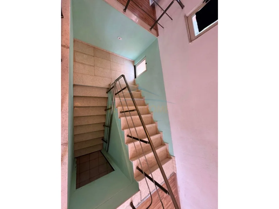 Tirane, jepet me qera Vile Vile 3 Katshe , 407 m² 2.000 € (Kodra e Priftit, Tirane)