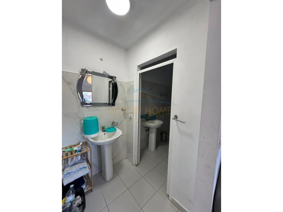 Tirane, jepet me qera Vile Vile 3 Katshe , 407 m² 2.000 € (Kodra e Priftit, Tirane)