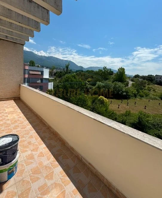 Tirane, shitet apartament 2+1+Ballkon Kati 7, 115 m² 155.000 € (Rruga e Dajtit)
