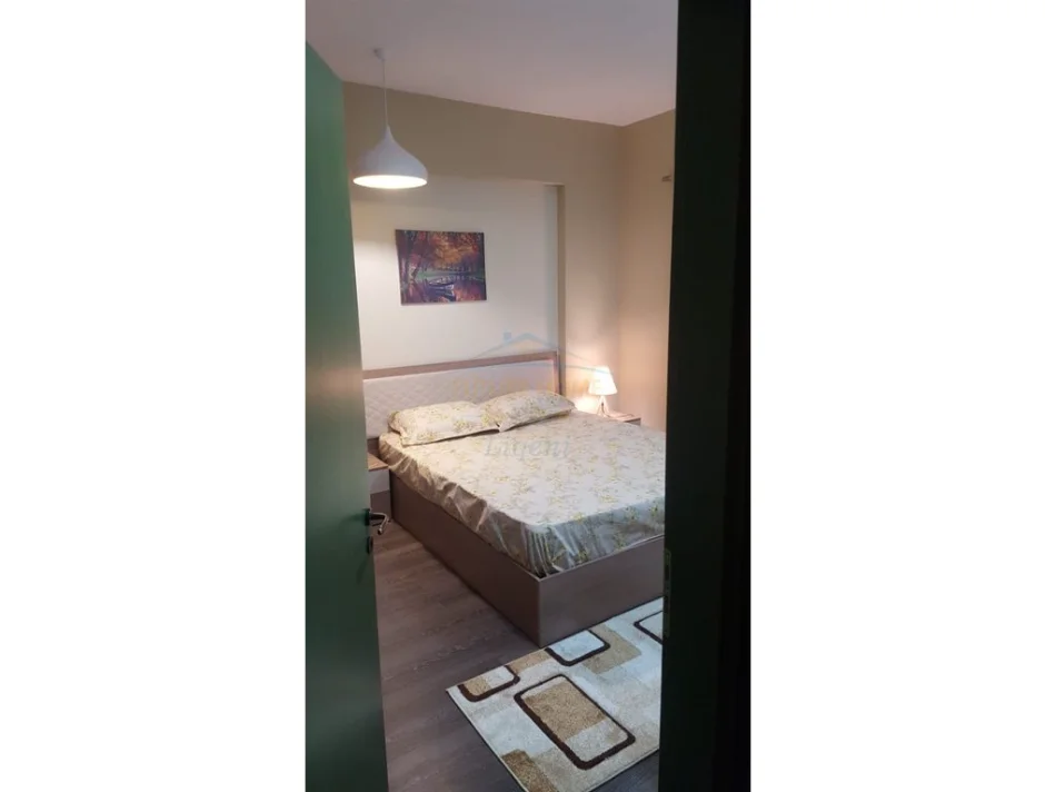 Tirane, jepet me qera apartament 2+1 Kati 2, 89 m² 650 € 