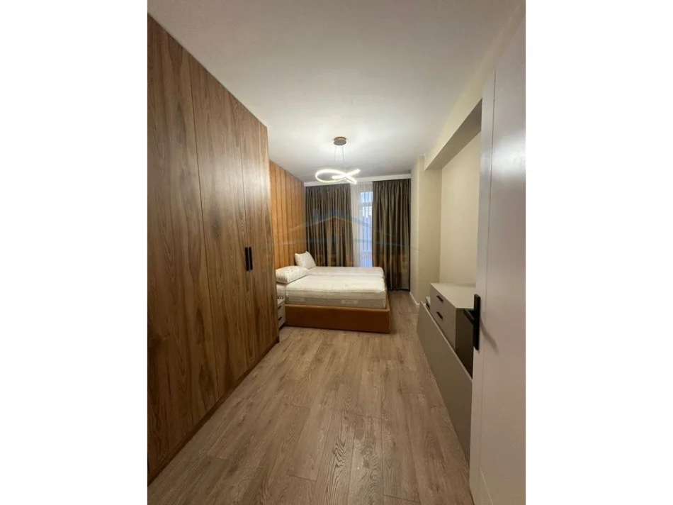 Tirane, shitet apartament 3+1 Kati 2, 112 m² 190.000 € (Vila L)