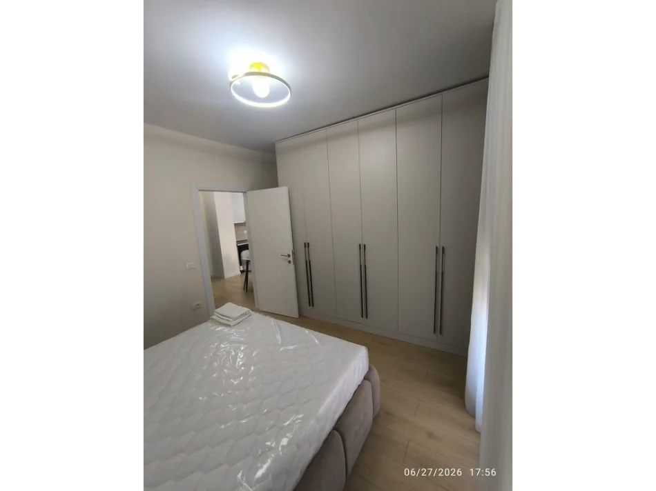 Tirane, jepet me qera apartament 1+1+Ballkon Kati 4, 68 m² 650 € (Jordan Misja)