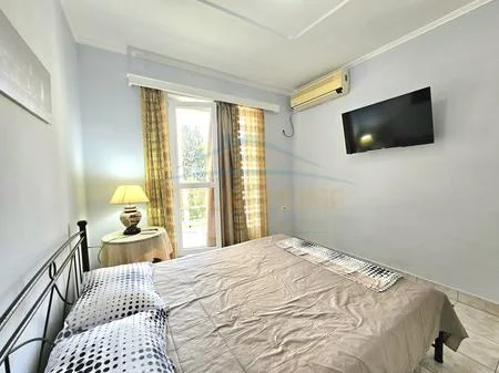 Tirane, jepet me qera apartament 2+1+Ballkon Kati 2, 65 m² 700 € (Ambasada Amerikane)